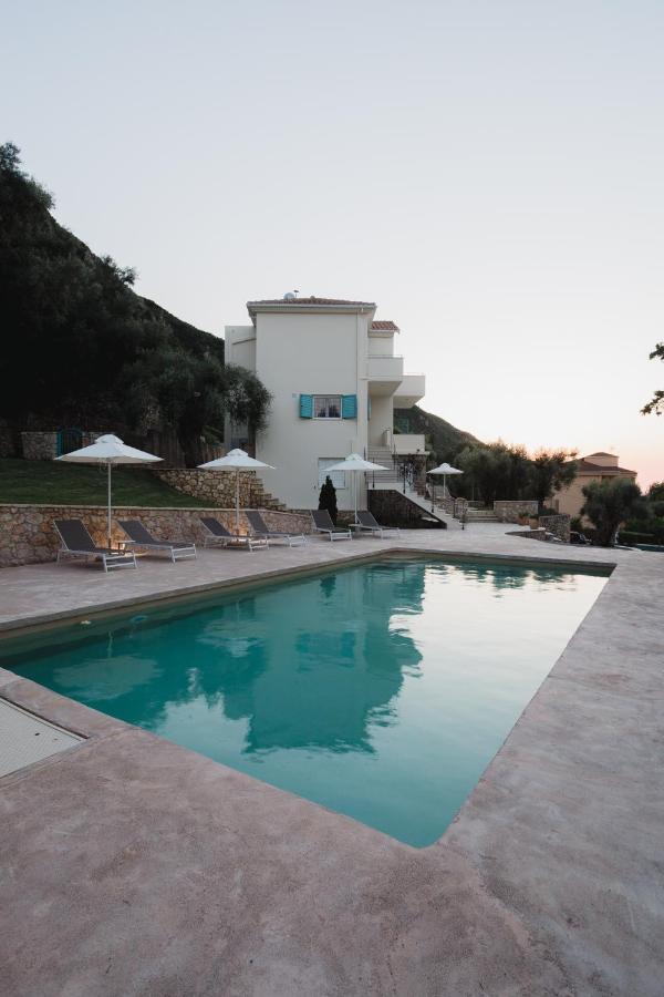 Locanda Villas Frinion ภายนอก รูปภาพ
